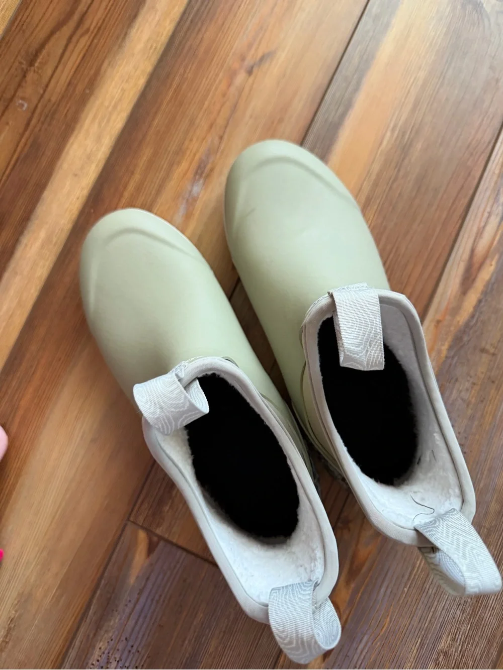 Women’s size 10 fleece lined Xtratuff boots - Picture 8 of 9